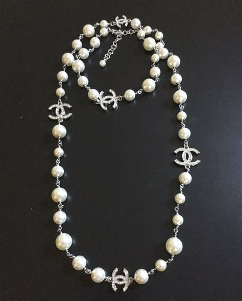 chanel pearl 5 necklace